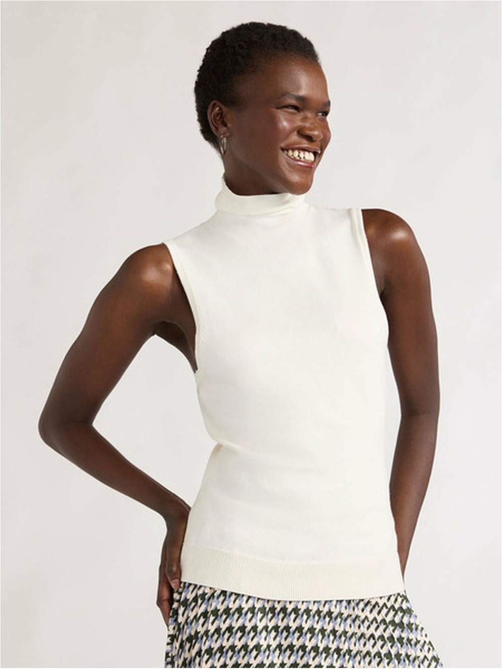 Scoop Women's Ultimate Turtleneck Sweater Shell in Whisper White